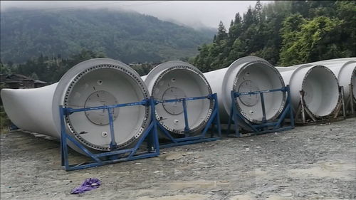 贵州山区里,看到的庞然大物,以后的青山绿水要仰仗它